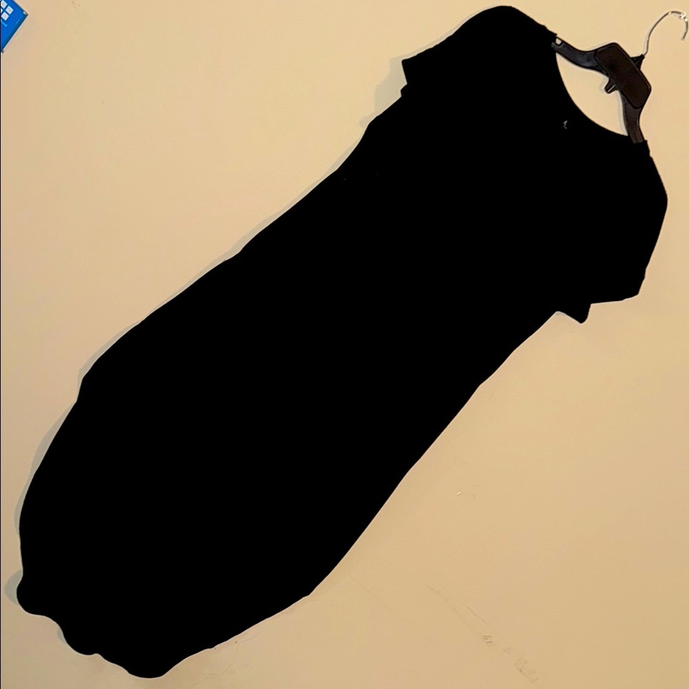 Anrabess long rounded hem black dress size M 20” pit to pit soft knit EUC